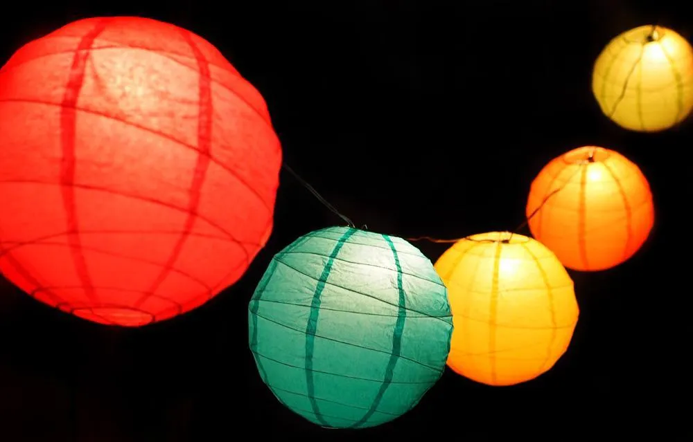 12" Cinco de Mayo / Fiesta Crisscross Ribbing Paper Lantern String Light for Parties, Birthdays or any occasion(31 FT)