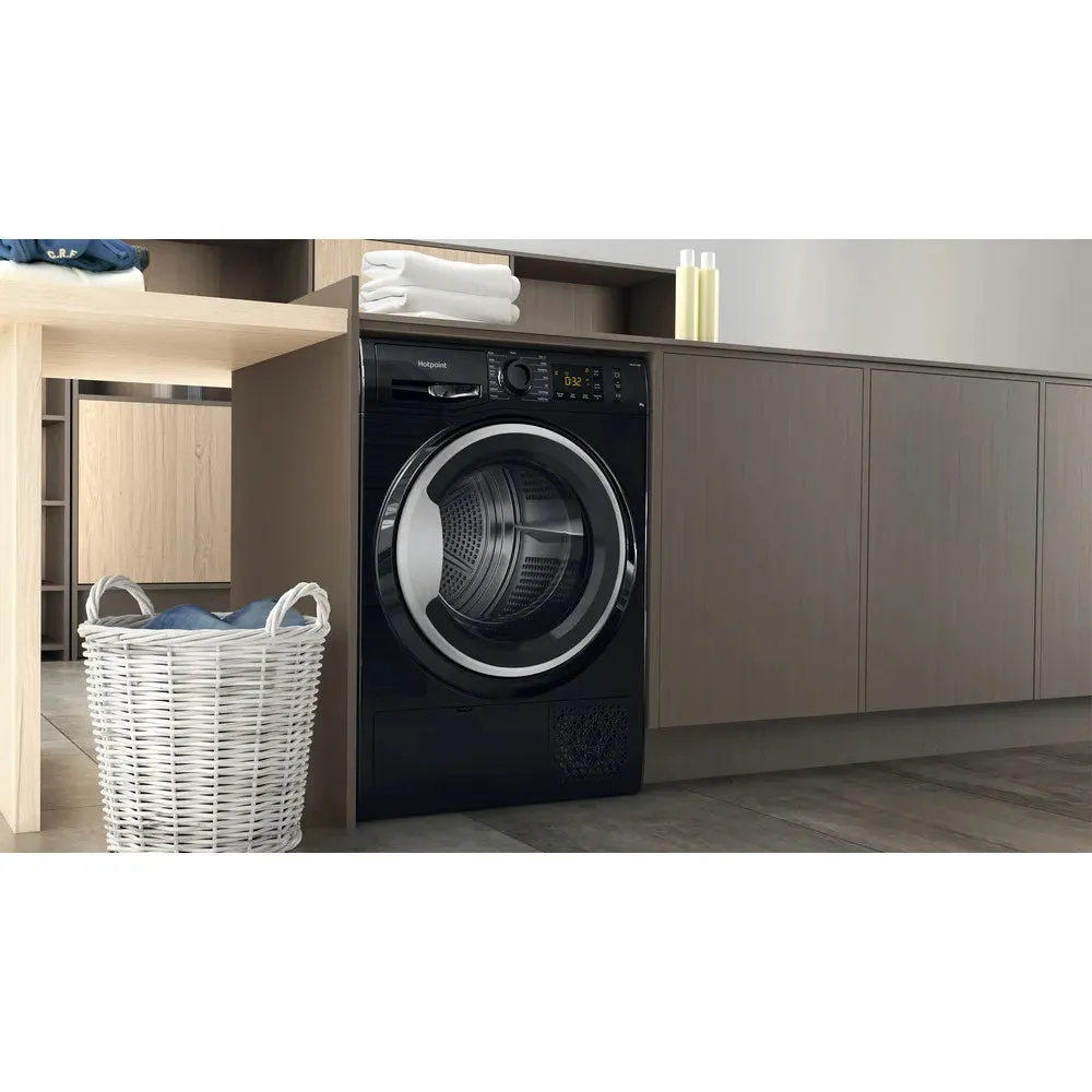 Hotpoint NTM1192BSKUK 9kg Heat Pump Tumble Dryer Black